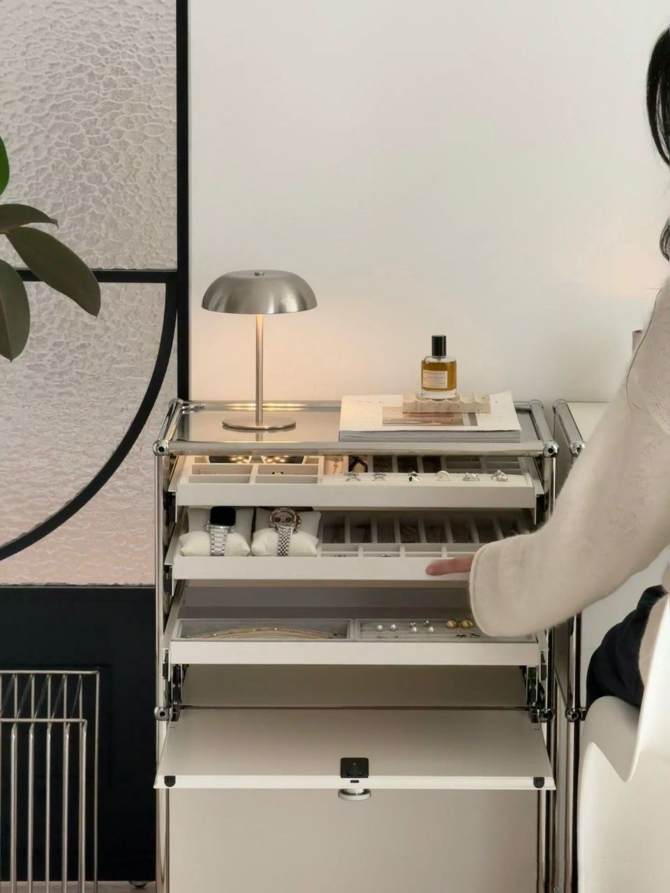 Abajur de Mesa Cogumelo em Metal Industrial - Luminária LED Sem Fio e Recarregável